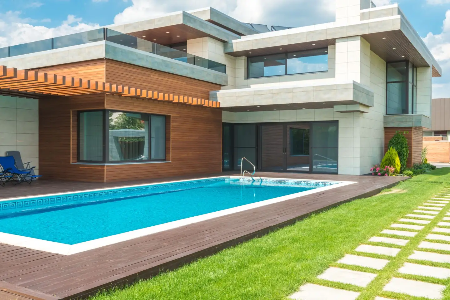Swimming pool builders serving Liverpool, NSW